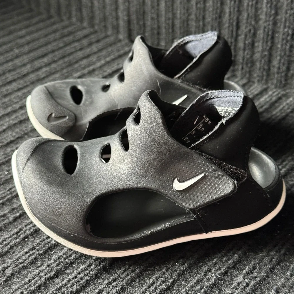 Nike Sunray Protect 3 TD Black White Kids Sandal DH9465-001 Size 9C